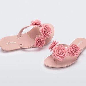 Mini Melissa Size 4 Blush Pink Floral Jelly Sandals.